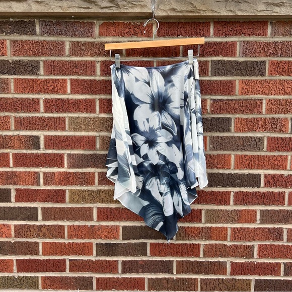 Polly Cooper Cream and Gray Floral Sheer Chiffon Triangle Hem Midi Skirt - Picture 1 of 3